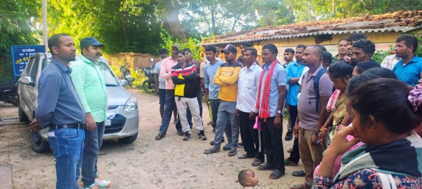 चुंदरी में ड्राइविंग लाइसेंस महाभियान: 55 को लर्निंग, 4 को स्थायी लाइसेंस मिला,स्कूल में चला जागरूकता अभियान चुंदरी में ड्राइविंग लाइसेंस महाभियान: 55 को लर्निंग, 4 को स्थायी लाइसेंस मिला,स्कूल में चला जागरूकता अभियान