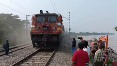 Pakud News:सात दिन बाद पटरी पर लौटी रफ्तार,साहिबगंज-बरहरवा डाउन लाइन बहाल Pakud News:सात दिन बाद पटरी पर लौटी रफ्तार,साहिबगंज-बरहरवा डाउन लाइन बहाल