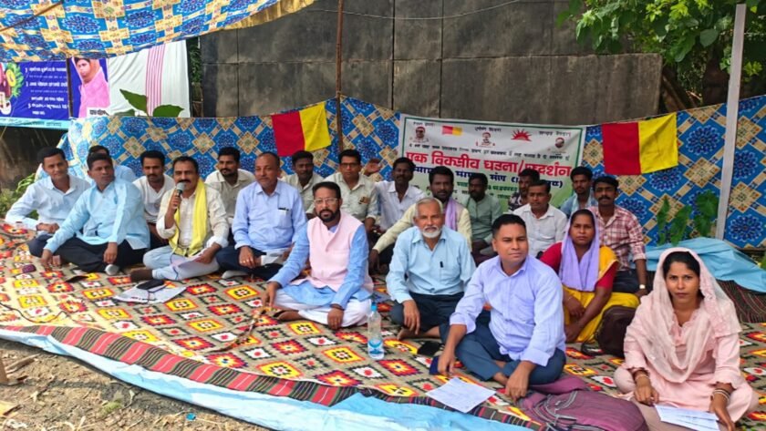 मजदूरों की मांगों पर साहिबगंज में गूंजा विरोध, राष्ट्रपति के नाम सौंपा ज्ञापन