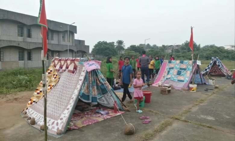 स्काउट-गाइड कैंप में विद्यार्थियों ने सीखे आत्मनिर्भरता के गुर, टेंट लगाने से हाइकिंग तक का प्रशिक्षण स्काउट-गाइड कैंप में विद्यार्थियों ने सीखे आत्मनिर्भरता के गुर, टेंट लगाने से हाइकिंग तक का प्रशिक्षण