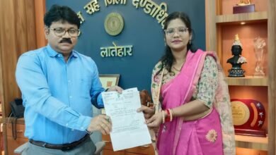 लातेहार में मुख्यमंत्री सारथी योजना के सिलाई प्रशिक्षण केंद्र पर सवाल, उपायुक्त से जांच की मांग लातेहार में मुख्यमंत्री सारथी योजना के सिलाई प्रशिक्षण केंद्र पर सवाल, उपायुक्त से जांच की मांग