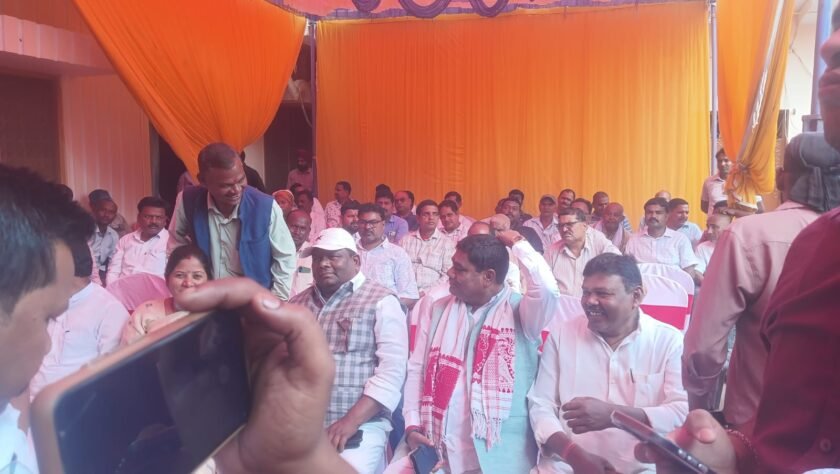 मनिका में गौरी प्रसाद साहू की 19वीं पुण्यतिथि पर उमड़े दिग्गज