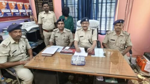 राजमहल में अवैध लॉटरी के खिलाफ कार्रवाई, 57 लॉटरी और मोबाइल के साथ आरोपी गिरफ्तार