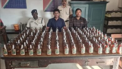 साहिबगंज पैसेंजर ट्रेन में 45 लीटर देसी शराब बरामद, कीमत ₹9,750