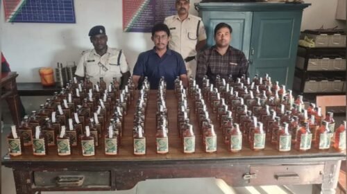 साहिबगंज पैसेंजर ट्रेन में 45 लीटर देसी शराब बरामद, कीमत ₹9,750