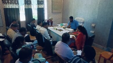 घाघरा में विकास योजनाओं की समीक्षा, आवास निर्माण जल्द पूरा करने का निर्देश