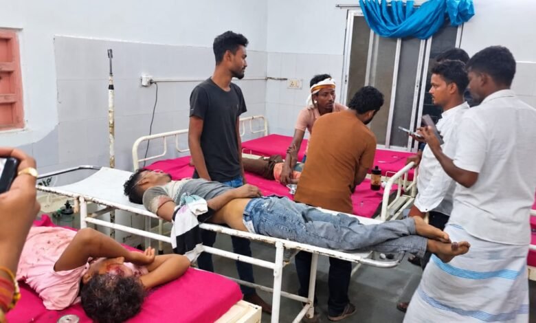 बरहरवा-बरहेट सड़क हादसे में तीन युवकों की मौत, दो गंभीर रूप से घायल बरहरवा-बरहेट सड़क हादसे में तीन युवकों की मौत, दो गंभीर रूप से घायल