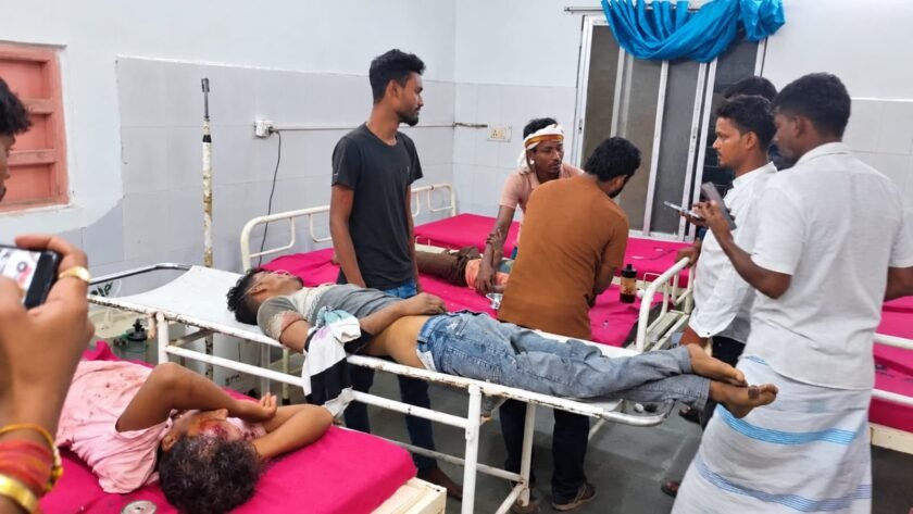बरहरवा-बरहेट सड़क हादसे में तीन युवकों की मौत, दो गंभीर रूप से घायल बरहरवा-बरहेट सड़क हादसे में तीन युवकों की मौत, दो गंभीर रूप से घायल