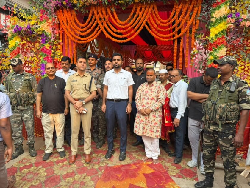 पंडालों में अग्नि सुरक्षा, विद्युत व्यवस्था, प्रवेश-निकास एवं भीड़ प्रबंधन को लेकर दिए आवश्यक दिशा-निर्देश पंडालों में अग्नि सुरक्षा, विद्युत व्यवस्था, प्रवेश-निकास एवं भीड़ प्रबंधन को लेकर दिए आवश्यक दिशा-निर्देश