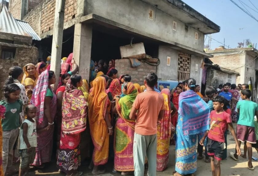 उधवा में नवविवाहित दंपती की संदिग्ध मौत, कमरे में फंदे से लटका मिला पति और जमीन पर पड़ा था पत्नी का शव