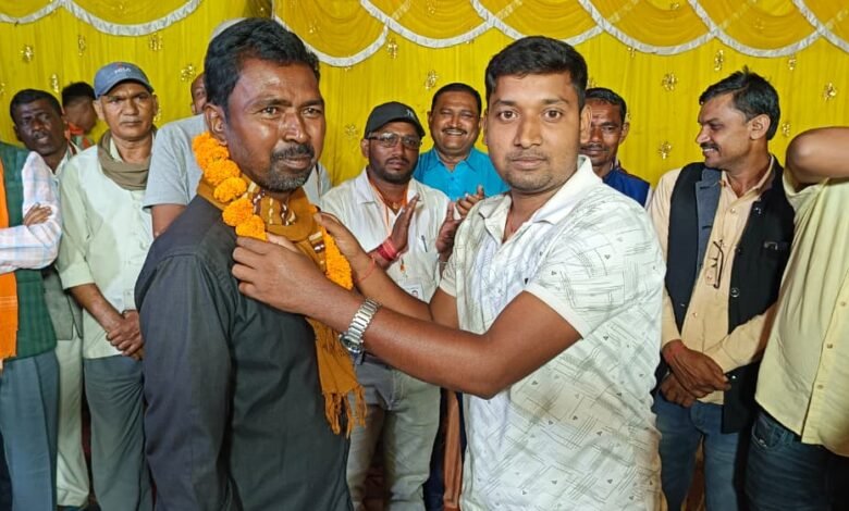 बंदुआ पंचायत में दुर्गा पूजा पर सांस्कृतिक कार्यक्रम का शुभारंभ, बाबा बर्फानी चिप स्टोन ने दिए 31 हजार रुपये