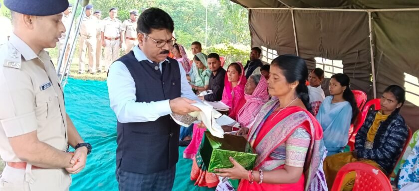 लातेहार में पुलिस संस्मरण दिवस पर वीर शहीदों को श्रद्धांजलि