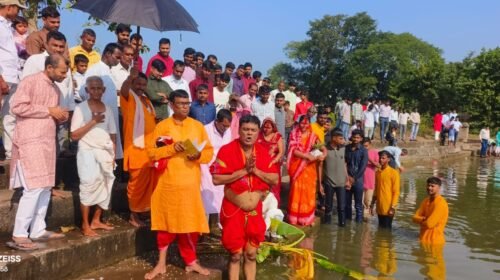 मयूरकोला में सिंदूर खेला के साथ मां दुर्गा को विदाई, सुहागिनों ने की अखंड सौभाग्य की कामना