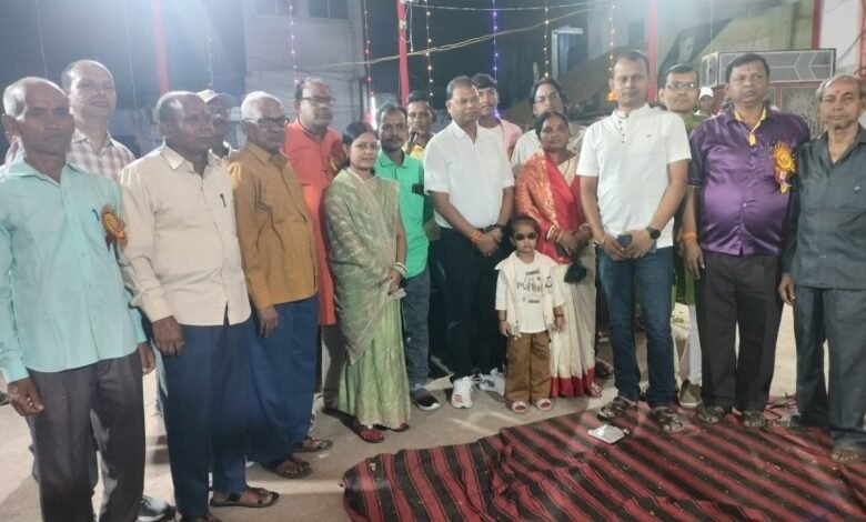 गोमिया के साड़म- बाजार दुर्गा मंदिर में आयोजित हुई सांस्कृतिक कार्यक्रम, प्रतिभागियों को मिला पुरस्कार