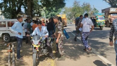 Gumla:नवडीहा पंचायत सचिवालय के समीप डीटीओ ने चलाया वाहन जांच अभियान, 2.09 लाख रुपये जुर्माना वसूला Gumla:नवडीहा पंचायत सचिवालय के समीप डीटीओ ने चलाया वाहन जांच अभियान, 2.09 लाख रुपये जुर्माना वसूला
