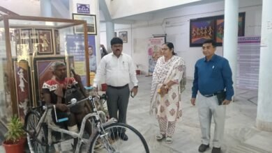Latehar:जन शिकायत निवारण में उपायुक्त ने सुनी ग्रामीणों की समस्याएं, जरूरतमंद को तत्काल मिली ट्राई साइकिल Latehar:जन शिकायत निवारण में उपायुक्त ने सुनी ग्रामीणों की समस्याएं, जरूरतमंद को तत्काल मिली ट्राई साइकिल