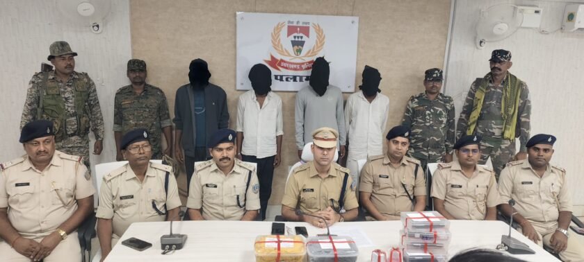 नावाबाजार हत्याकांड सुलझा, चार आरोपियों को पुलिस ने किया गिरफ्तार नावाबाजार हत्याकांड सुलझा, चार आरोपियों को पुलिस ने किया गिरफ्तार