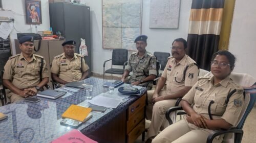 महुआडांड़ में झारखंड-छत्तीसगढ़ पुलिस की बैठक, नक्सल गतिविधियों और तस्करी पर होगी निगरानी