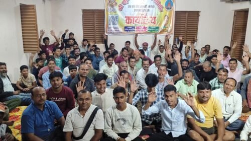 लातेहार: छठ पूजा की तैयारी तेज,सूर्य नारायण पूजा समिति ने लिया भव्य गंगा आरती का निर्णय