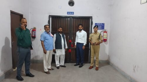 ईवीएम-वेयर हाउस का जिला निर्वाचन पदाधिकारी ने किया निरीक्षण