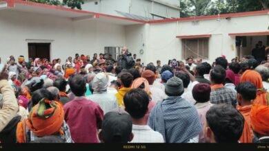 पलामू किला रोड से बैरियर हटाने की मांग,30 दिन का अल्टीमेटम पलामू किला रोड से बैरियर हटाने की मांग,30 दिन का अल्टीमेटम