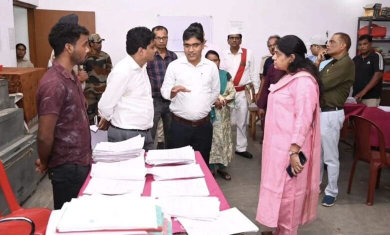 जाति प्रमाणपत्र में देरी पर डीसी सख्त,बोले- मतदाताओं की परेशानी तत्काल दूर करें जाति प्रमाणपत्र में देरी पर डीसी सख्त,बोले- मतदाताओं की परेशानी तत्काल दूर करें