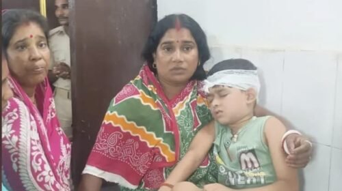 राजमहल में सड़क हादसा: तेज रफ्तार बाइक ने पिता-पुत्र को मारी टक्कर, दोनों घायल