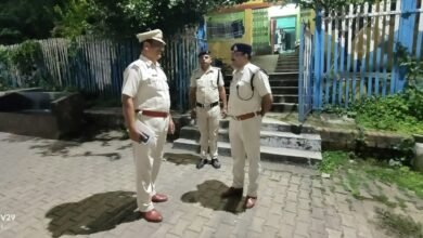 तीनपहाड़ स्टेशन का औचक निरीक्षण, सुरक्षा व्यवस्था परखी तीनपहाड़ स्टेशन का औचक निरीक्षण, सुरक्षा व्यवस्था परखी
