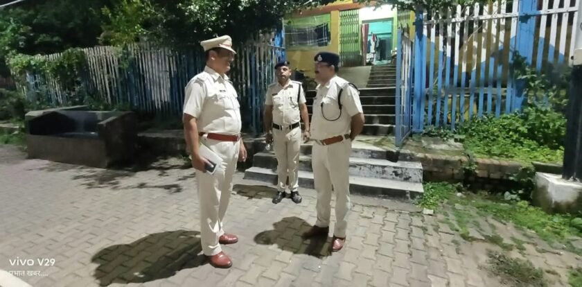 तीनपहाड़ स्टेशन का औचक निरीक्षण, सुरक्षा व्यवस्था परखी तीनपहाड़ स्टेशन का औचक निरीक्षण, सुरक्षा व्यवस्था परखी