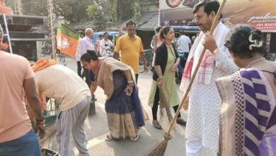 साहिबगंज में भाजपा कार्यकर्ताओं ने चलाया स्वच्छता अभियान साहिबगंज में भाजपा कार्यकर्ताओं ने चलाया स्वच्छता अभियान