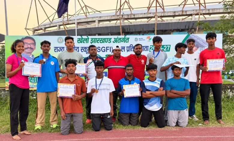 11 पदकों के साथ साहिबगंज का जलवा,राज्य स्तरीय एथलेटिक्स में उपविजेता बनी टीम 11 पदकों के साथ साहिबगंज का जलवा,राज्य स्तरीय एथलेटिक्स में उपविजेता बनी टीम