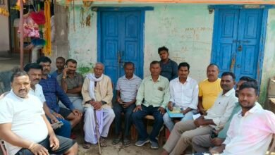 मनिका के बंदुआ दुर्गा मंदिर में पूजा की तैयारी को लेकर बैठक मनिका के बंदुआ दुर्गा मंदिर में पूजा की तैयारी को लेकर बैठक