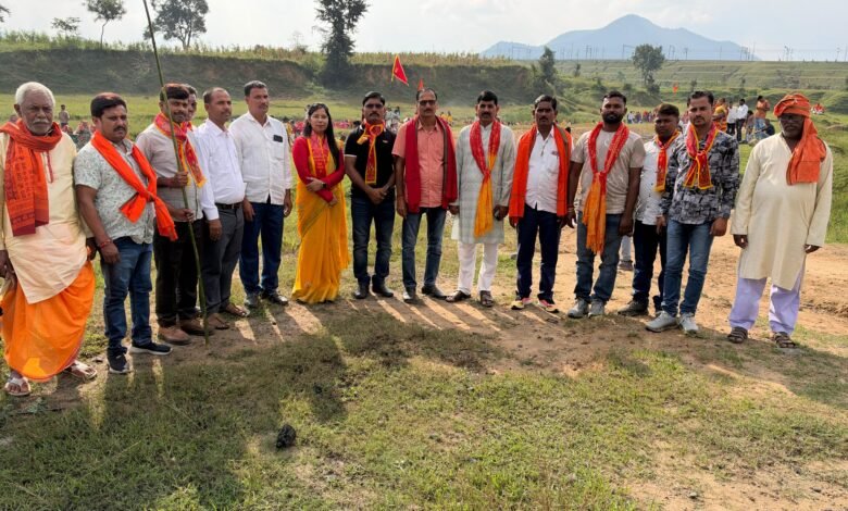 भैसादोन में नवरात्र की धूम, 1000 से अधिक श्रद्धालुओं ने निकाली कलश यात्रा भैसादोन में नवरात्र की धूम, 1000 से अधिक श्रद्धालुओं ने निकाली कलश यात्रा
