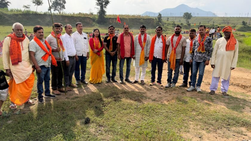 भैसादोन में नवरात्र की धूम, 1000 से अधिक श्रद्धालुओं ने निकाली कलश यात्रा भैसादोन में नवरात्र की धूम, 1000 से अधिक श्रद्धालुओं ने निकाली कलश यात्रा