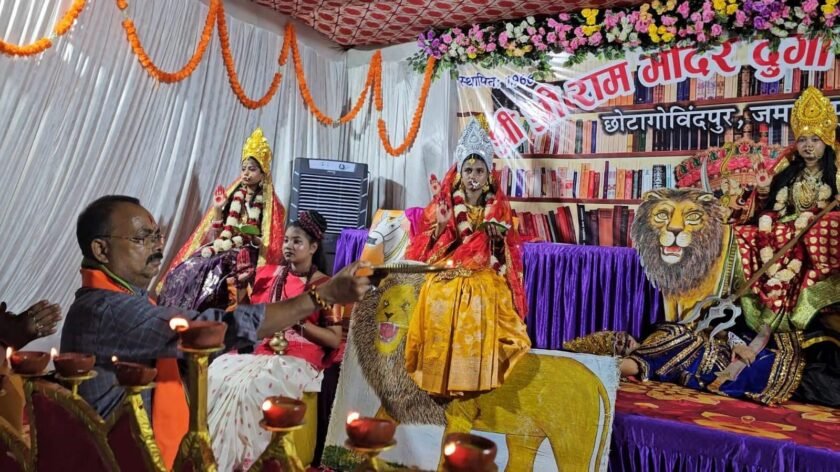 दिव्य शक्तियों का सजीव दर्शन बनी ब्रह्माकुमारीज़ की चैतन्य दुर्गा झाँकी दिव्य शक्तियों का सजीव दर्शन बनी ब्रह्माकुमारीज़ की चैतन्य दुर्गा झाँकी