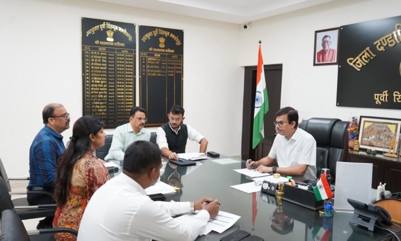 मतदाता सूची के लंबित मामलों के निष्पादन में तेजी लाएं अधिकारी : राजीव रंजन मतदाता सूची के लंबित मामलों के निष्पादन में तेजी लाएं अधिकारी : राजीव रंजन