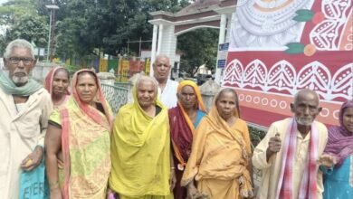 साहिबगंज में छह महीने से वृद्धावस्था पेंशन लंबित, जल्द भुगतान का आश्वासन साहिबगंज में छह महीने से वृद्धावस्था पेंशन लंबित, जल्द भुगतान का आश्वासन