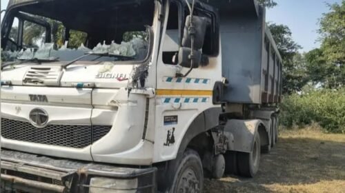 हिरणपुर के वास्ताडीह में ट्रेलर की चेचिस में लगी आग