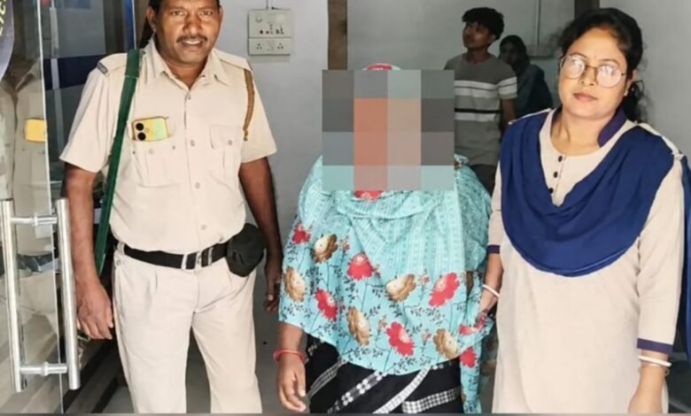 मुर्शिदाबाद में 26 वर्षीय युवक की संदिग्ध मौत, पत्नी गिरफ्तार; प्रेम संबंध और जमीन विवाद की जांच मुर्शिदाबाद में 26 वर्षीय युवक की संदिग्ध मौत, पत्नी गिरफ्तार; प्रेम संबंध और जमीन विवाद की जांच