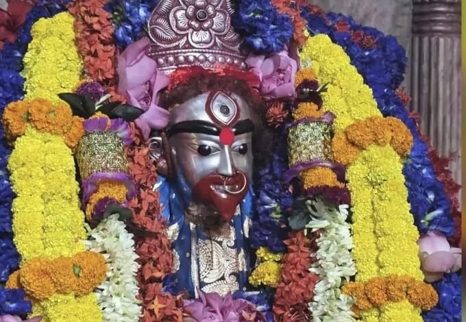 तारापीठ मंदिर में 40 दिनों बाद मूल गर्भगृह में लौटेंगी मां तारा तारापीठ मंदिर में 40 दिनों बाद मूल गर्भगृह में लौटेंगी मां तारा