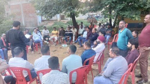 बॉक्साइट ट्रकों का परिचालन जल्द शुरू नहीं हुआ तो होगा बड़ा आंदोलन, अनिश्चितकालीन सड़क जाम की चेतावनी