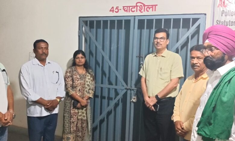जमशेदपुर में ईवीएम वेयर हाउस का निरीक्षण,सुरक्षा व्यवस्था दुरुस्त रखने के निर्देश