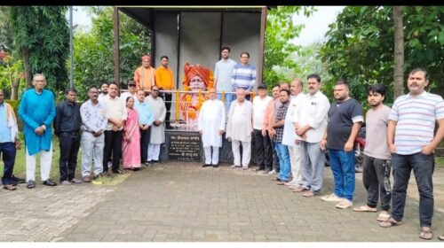 जमशेदपुर के पूर्व विधायक दीनानाथ पांडेय की जयंती पर दी गई श्रद्धांजलि