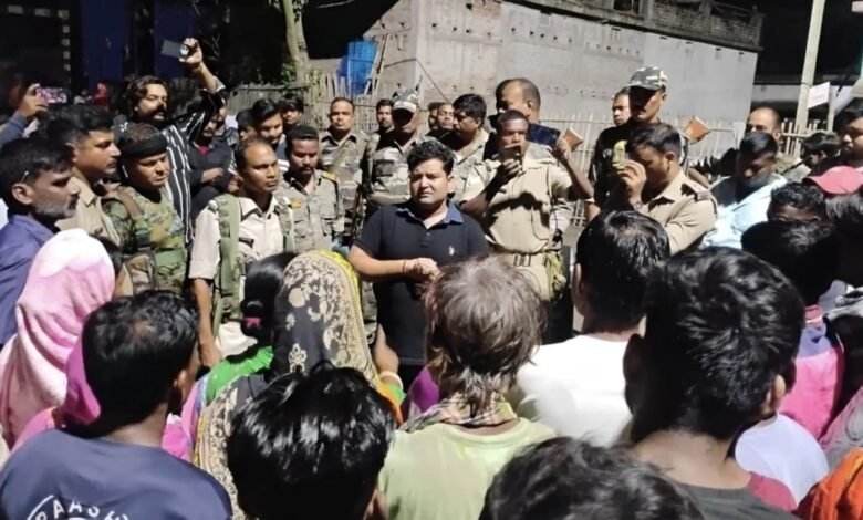 बरहरवा के झिकटिया में चंदा वसूली विवाद पर बवाल, पुलिस टीम पर हमले के मामले में 51 आरोपी