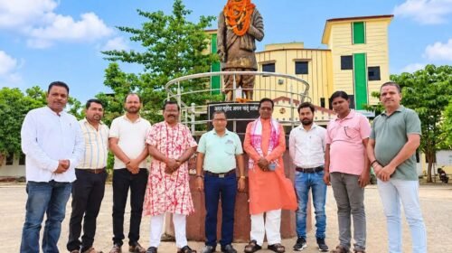 पाकुड़ में भाजपा कार्यकर्ताओं ने सरदार पटेल की जयंती पर किया माल्यार्पण,लिया राष्ट्रीय एकता का संकल्प